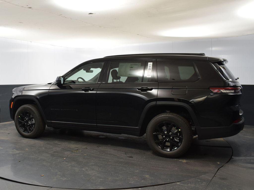 new 2025 Jeep Grand Cherokee L car, priced at $42,587