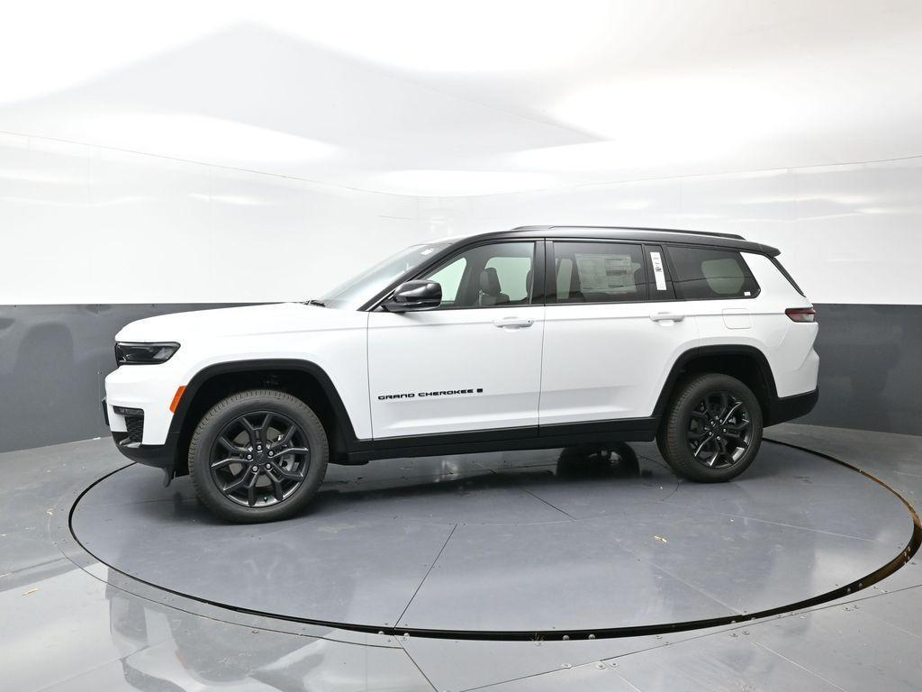 new 2025 Jeep Grand Cherokee L car, priced at $52,391
