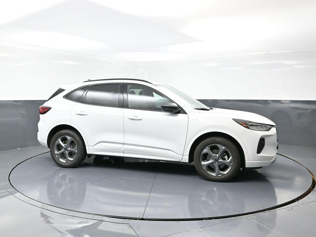 used 2023 Ford Escape car, priced at $22,129