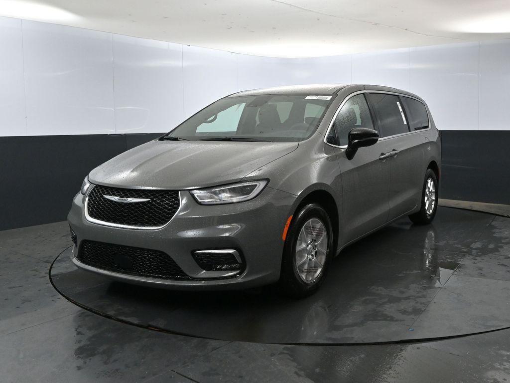 new 2025 Chrysler Pacifica car, priced at $42,247