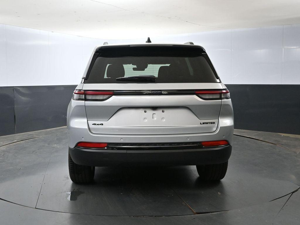 used 2025 Jeep Grand Cherokee car, priced at $46,032