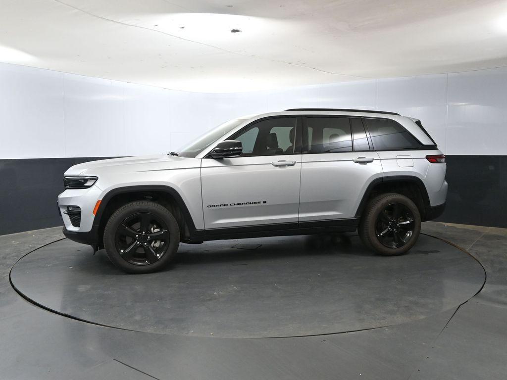used 2025 Jeep Grand Cherokee car, priced at $46,032