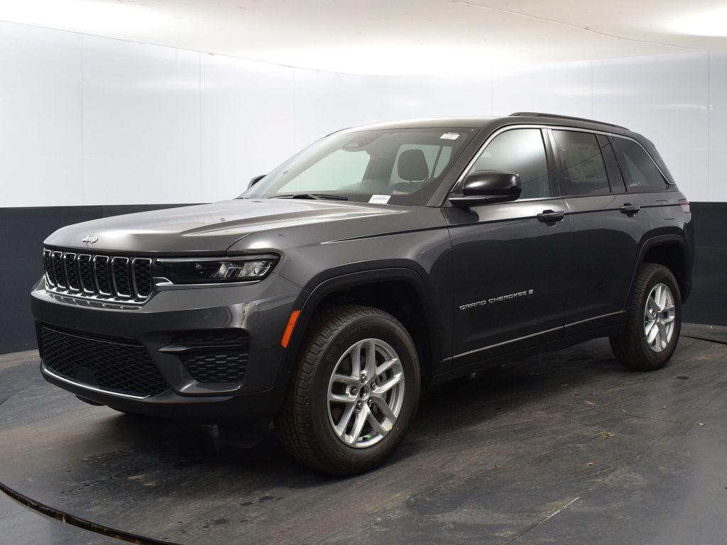 new 2025 Jeep Grand Cherokee car, priced at $37,924