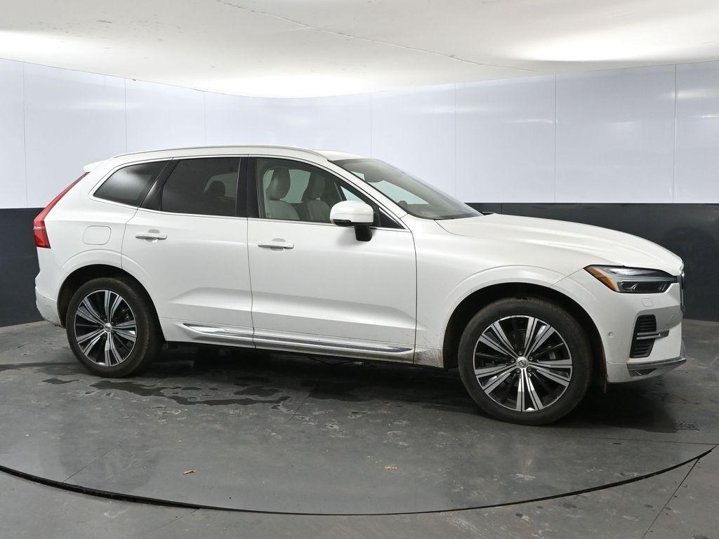 used 2022 Volvo XC60 car, priced at $34,556