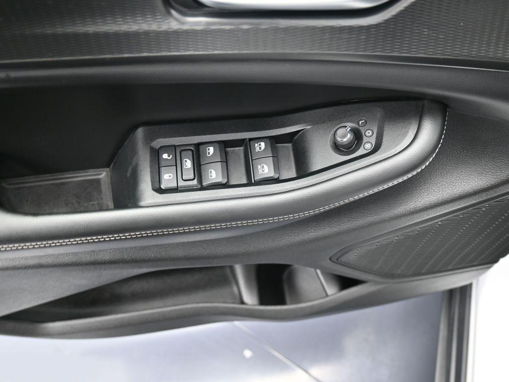 used 2023 Jeep Grand Cherokee car, priced at $25,736