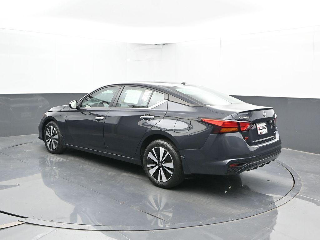 used 2022 Nissan Altima car