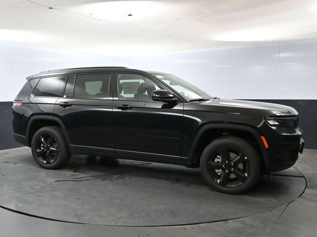 new 2025 Jeep Grand Cherokee L car, priced at $47,622
