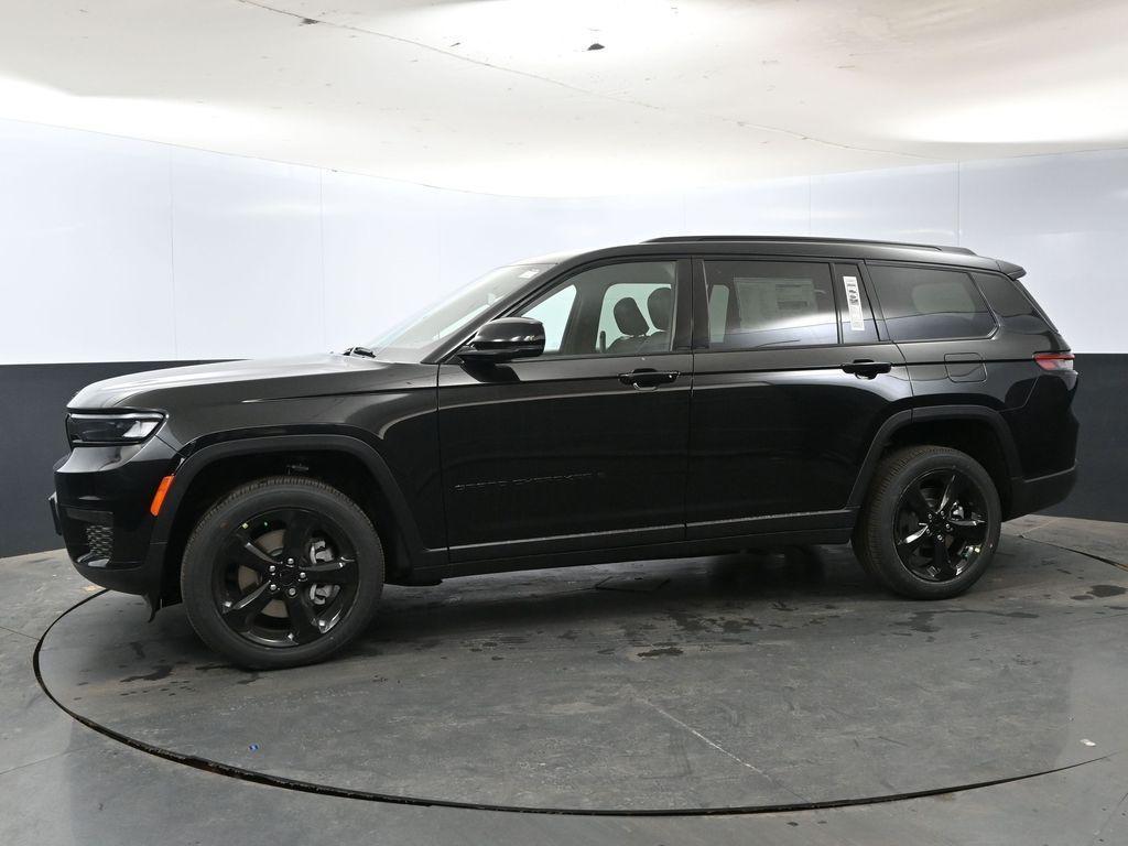 new 2025 Jeep Grand Cherokee L car, priced at $47,622
