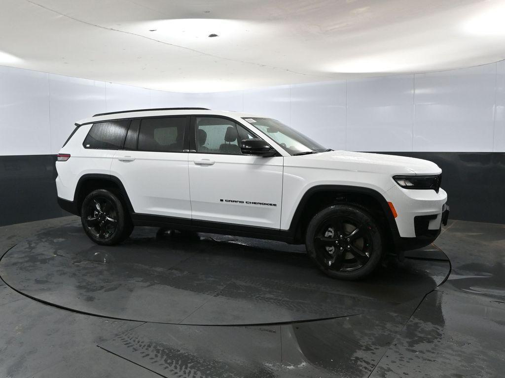 new 2025 Jeep Grand Cherokee L car, priced at $46,617