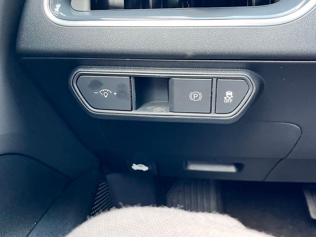 new 2025 Kia K4 car, priced at $24,031
