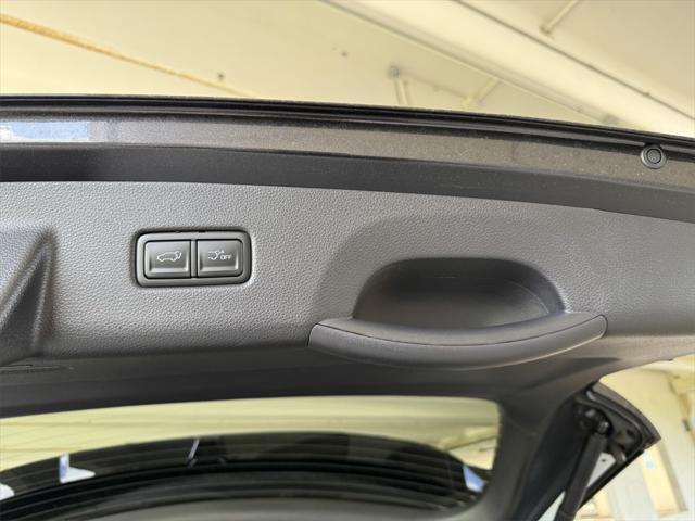 new 2025 Kia Carnival car, priced at $51,584