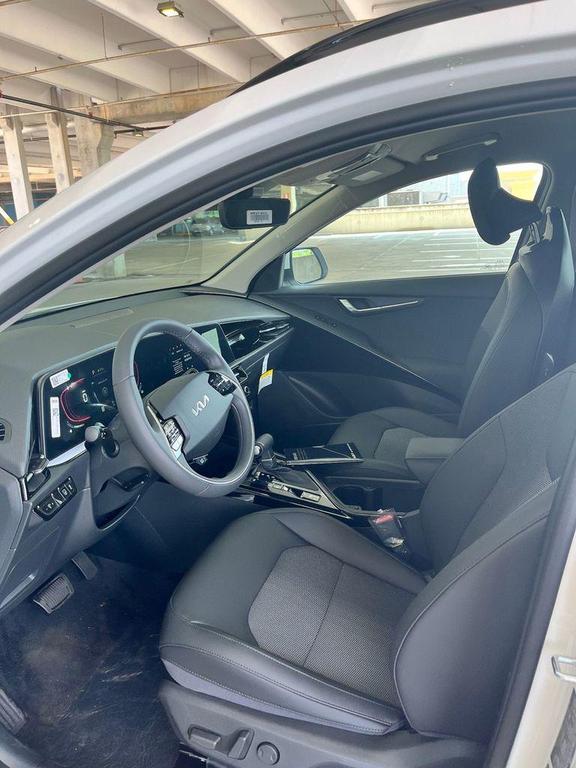new 2025 Kia Niro car, priced at $30,030