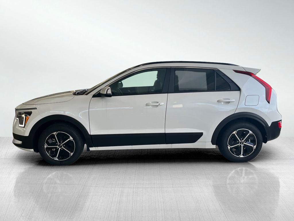 new 2025 Kia Niro car, priced at $30,030