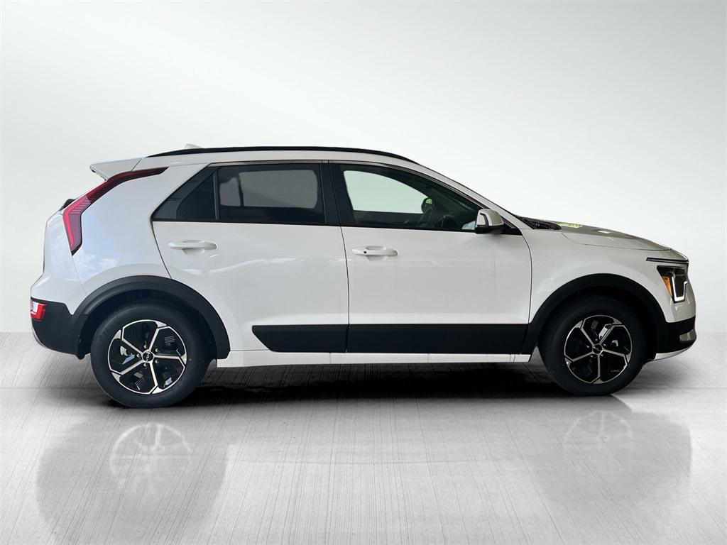 new 2025 Kia Niro car, priced at $30,030