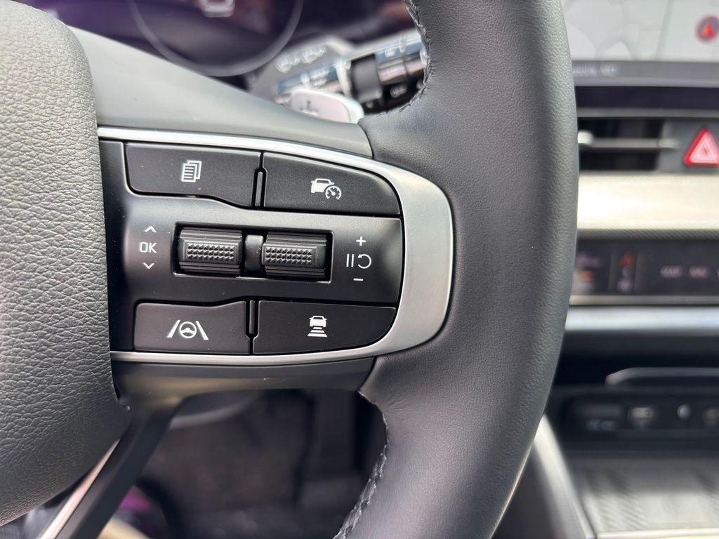 new 2025 Kia Sportage Hybrid car, priced at $38,295