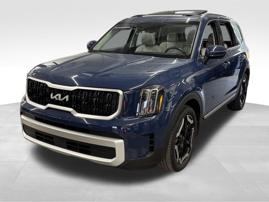 used 2024 Kia Telluride car, priced at $37,488
