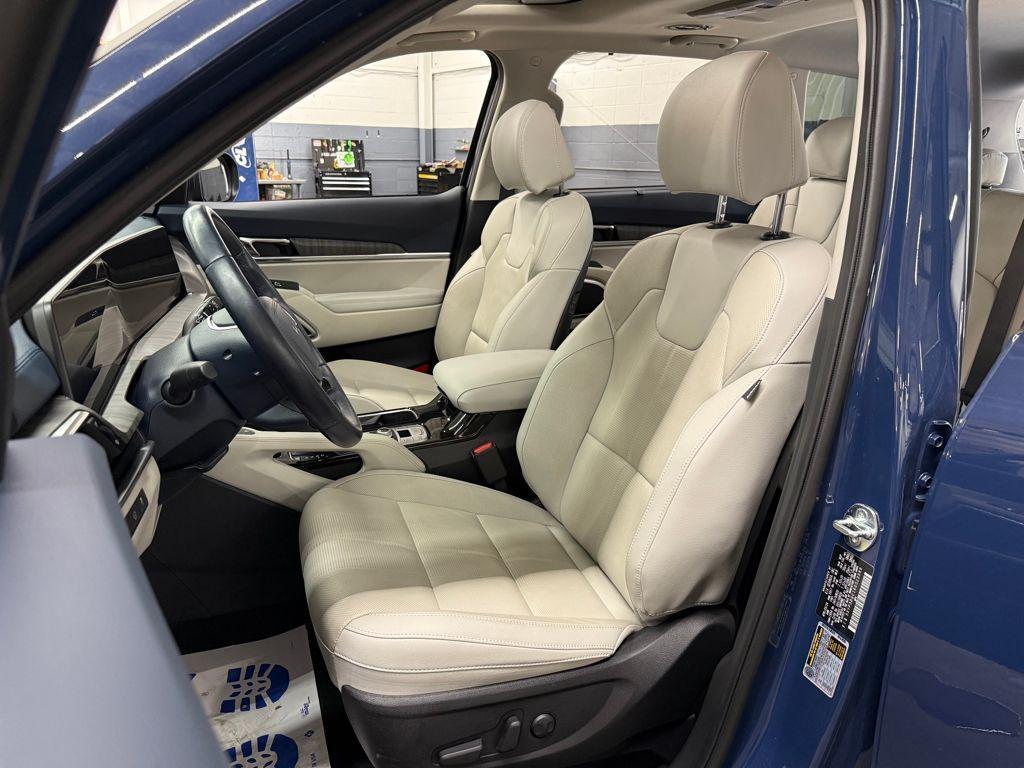 used 2024 Kia Telluride car, priced at $37,488