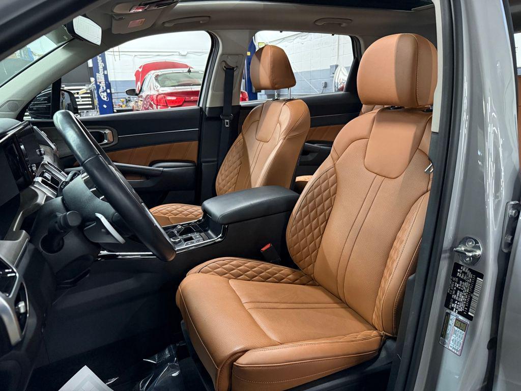 used 2023 Kia Sorento car, priced at $34,988