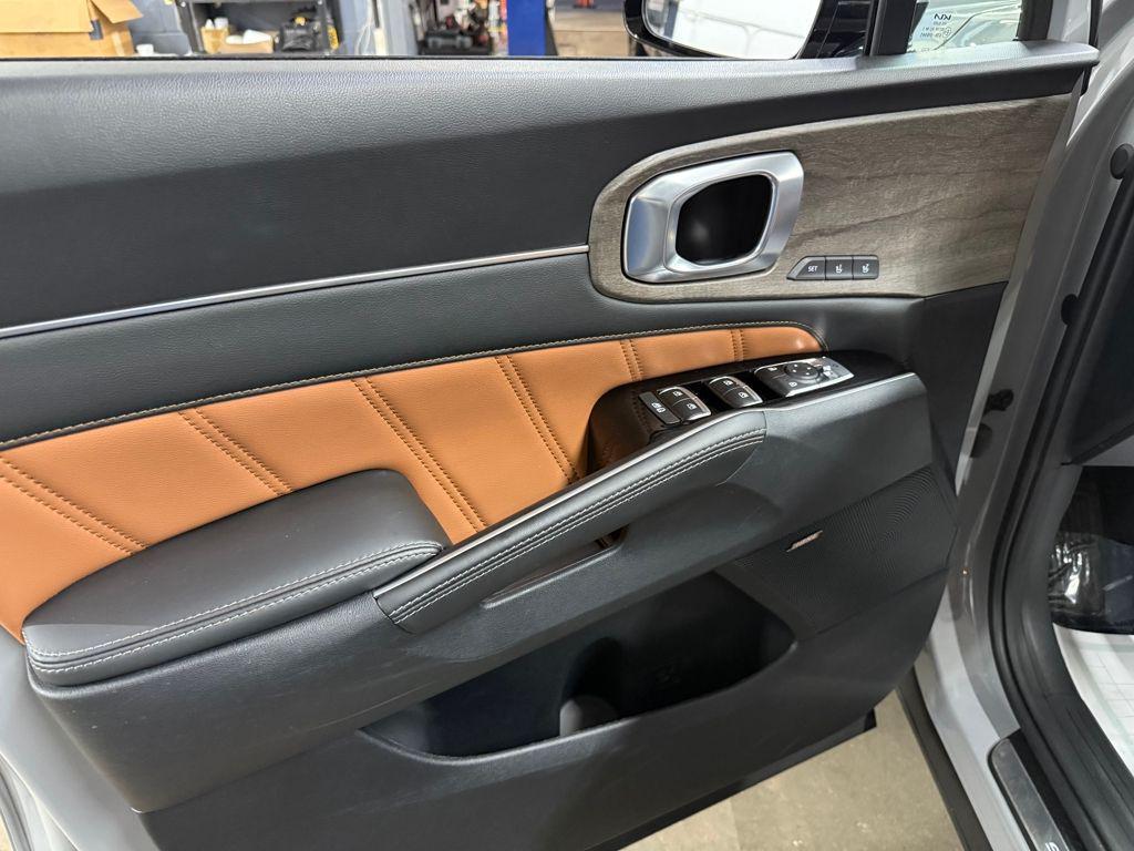used 2023 Kia Sorento car, priced at $34,988