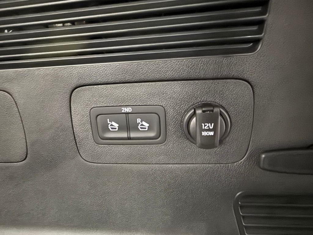 used 2023 Kia Sorento car, priced at $34,988