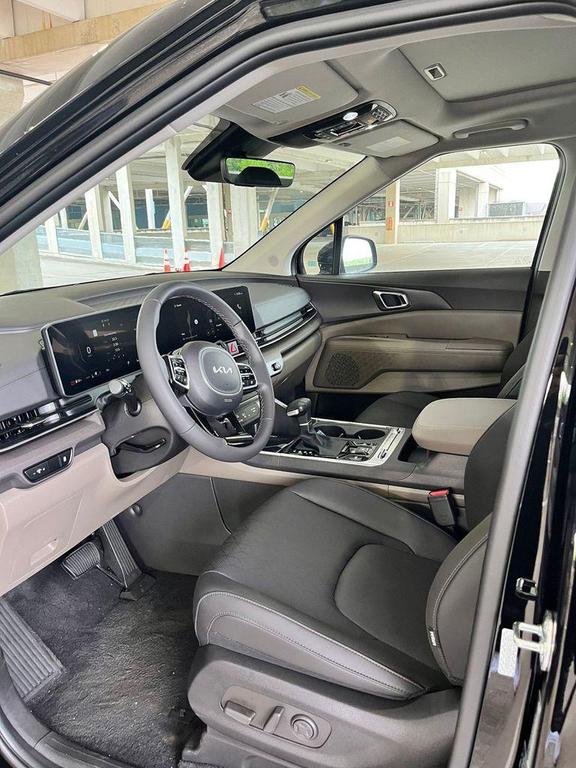 new 2025 Kia Carnival car, priced at $47,388