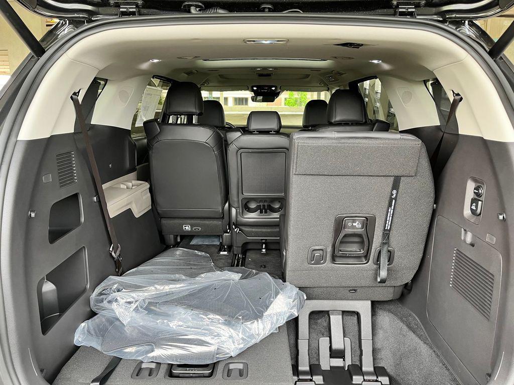 new 2025 Kia Carnival car, priced at $47,388