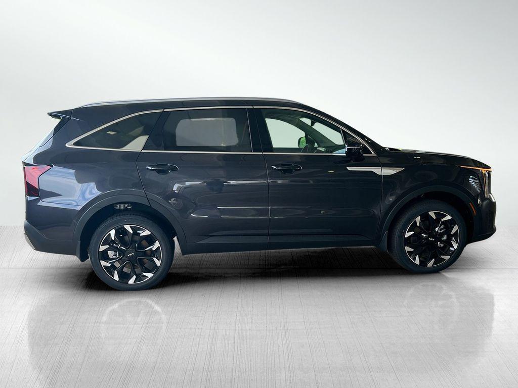 new 2025 Kia Sorento car, priced at $39,108