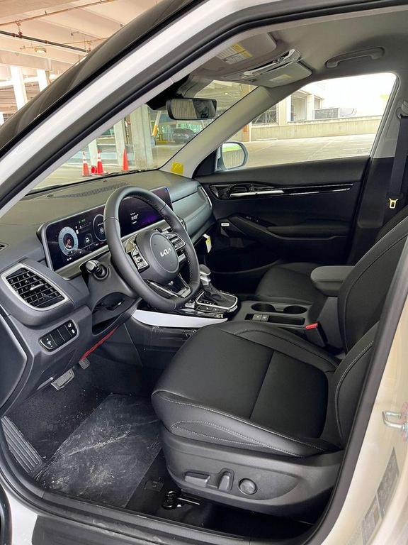new 2025 Kia Seltos car, priced at $30,669