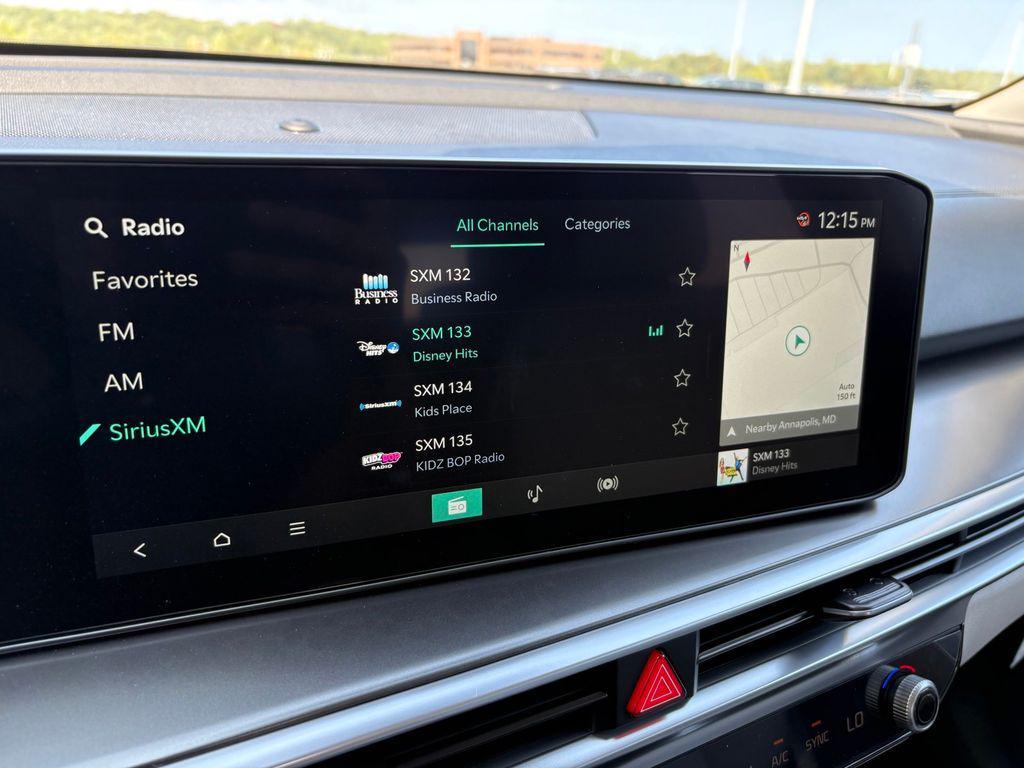 new 2025 Kia Sorento Hybrid car, priced at $40,224