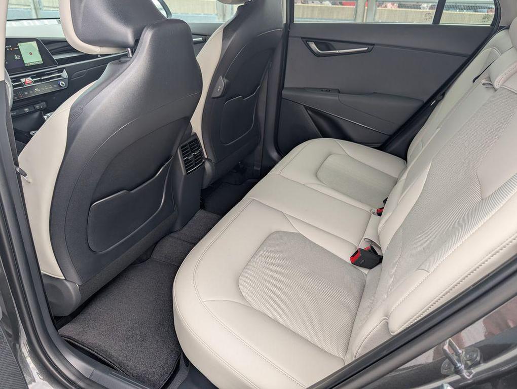 new 2025 Kia Niro car, priced at $29,657