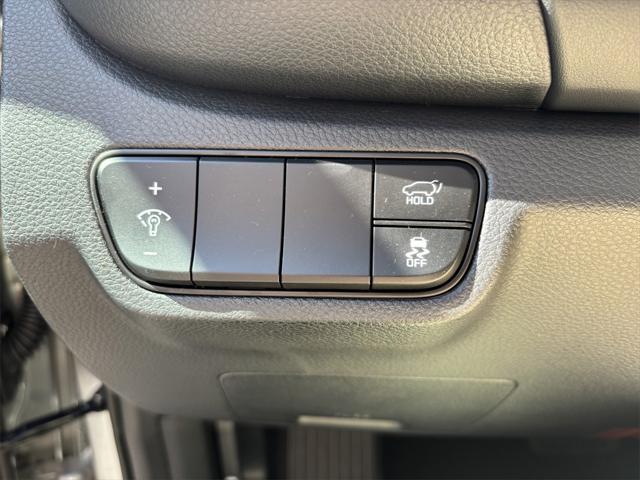 new 2025 Kia Seltos car, priced at $32,297