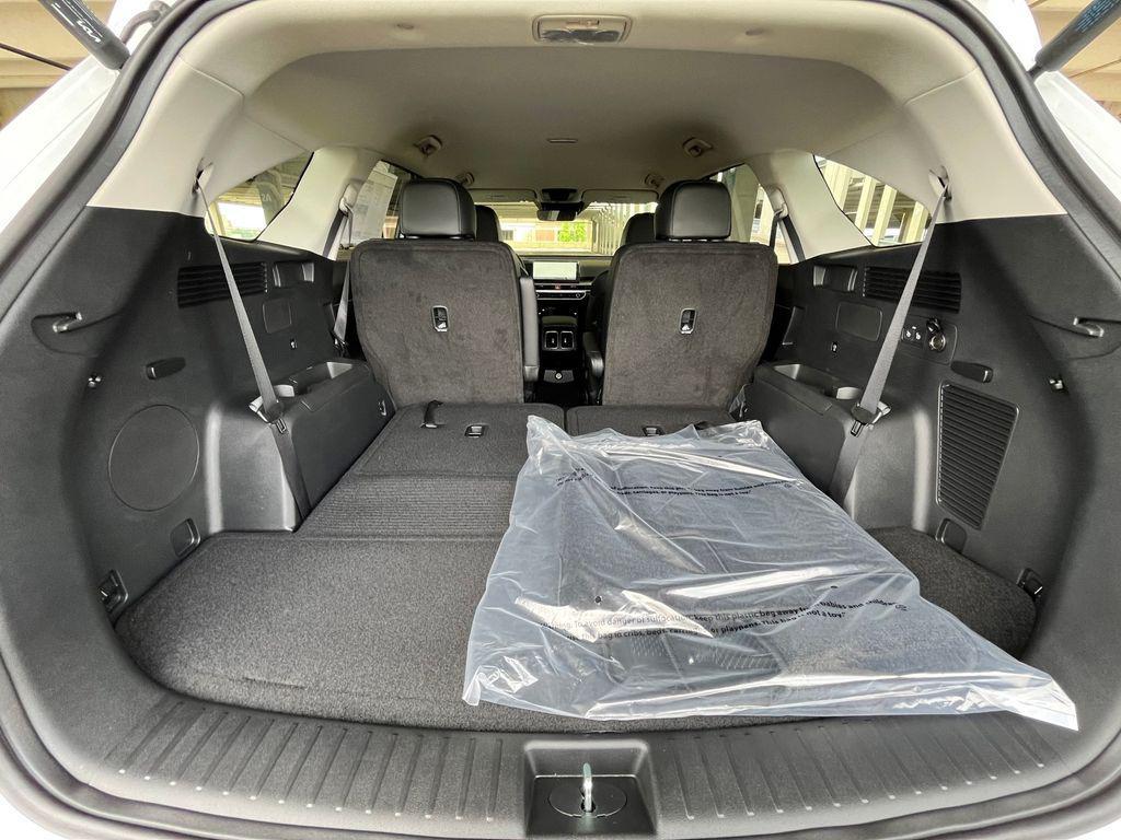 new 2025 Kia Sorento car, priced at $38,326