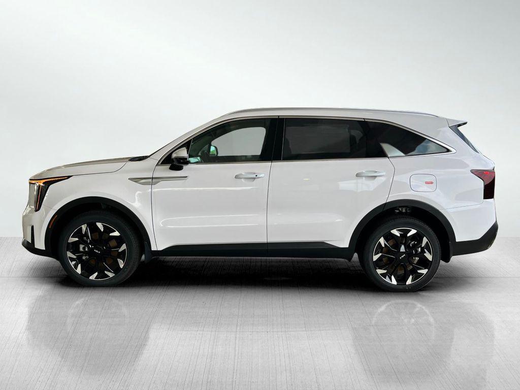 new 2025 Kia Sorento car, priced at $38,326