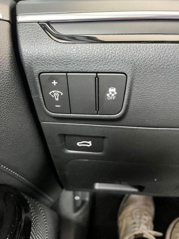 new 2025 Kia K5 car, priced at $32,083