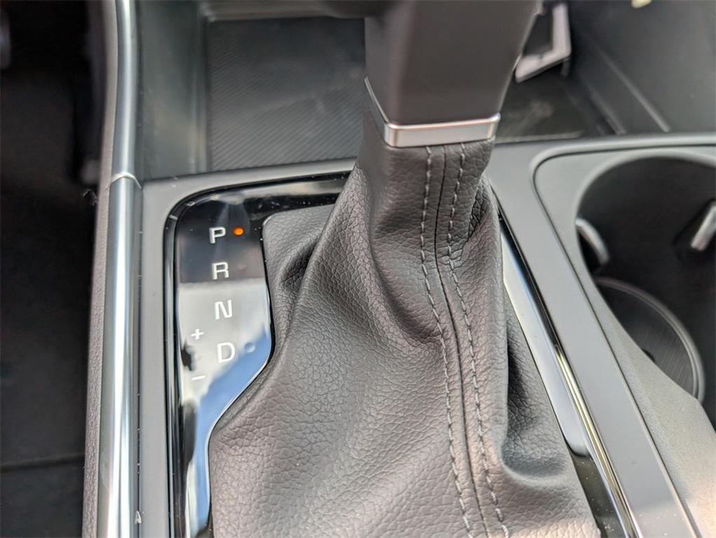 new 2025 Kia Carnival car, priced at $52,424