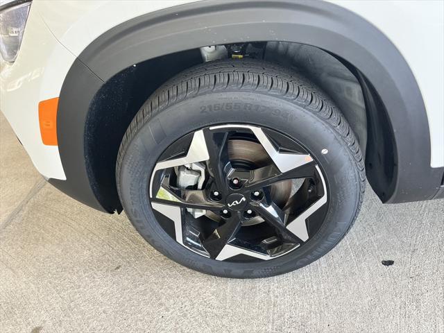 new 2025 Kia Seltos car, priced at $27,892