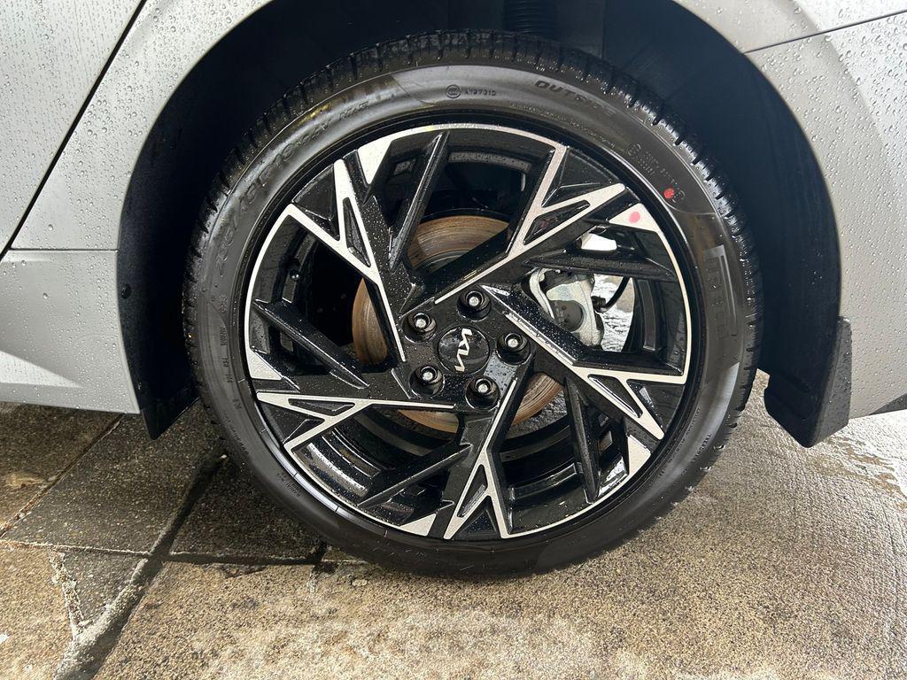new 2025 Kia K5 car, priced at $30,933
