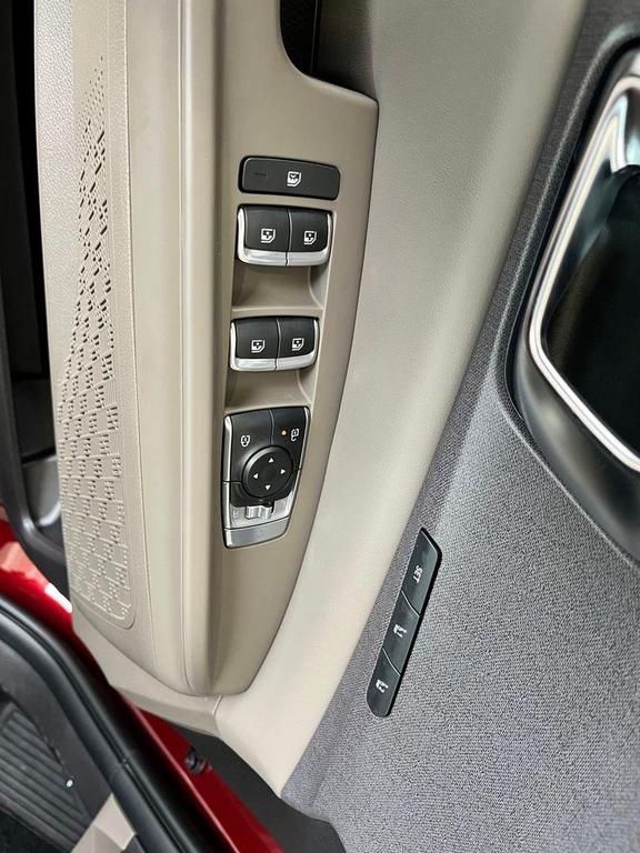 new 2026 Kia Carnival Hybrid car, priced at $43,622