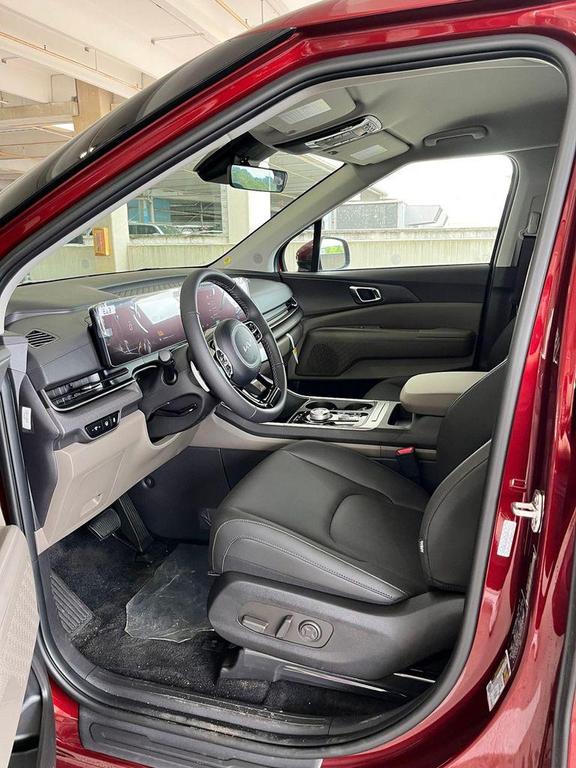 new 2026 Kia Carnival Hybrid car, priced at $43,622