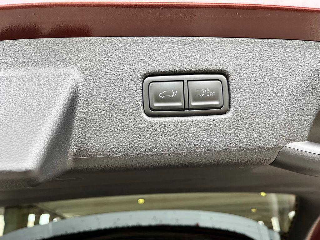 new 2026 Kia Carnival Hybrid car, priced at $43,622