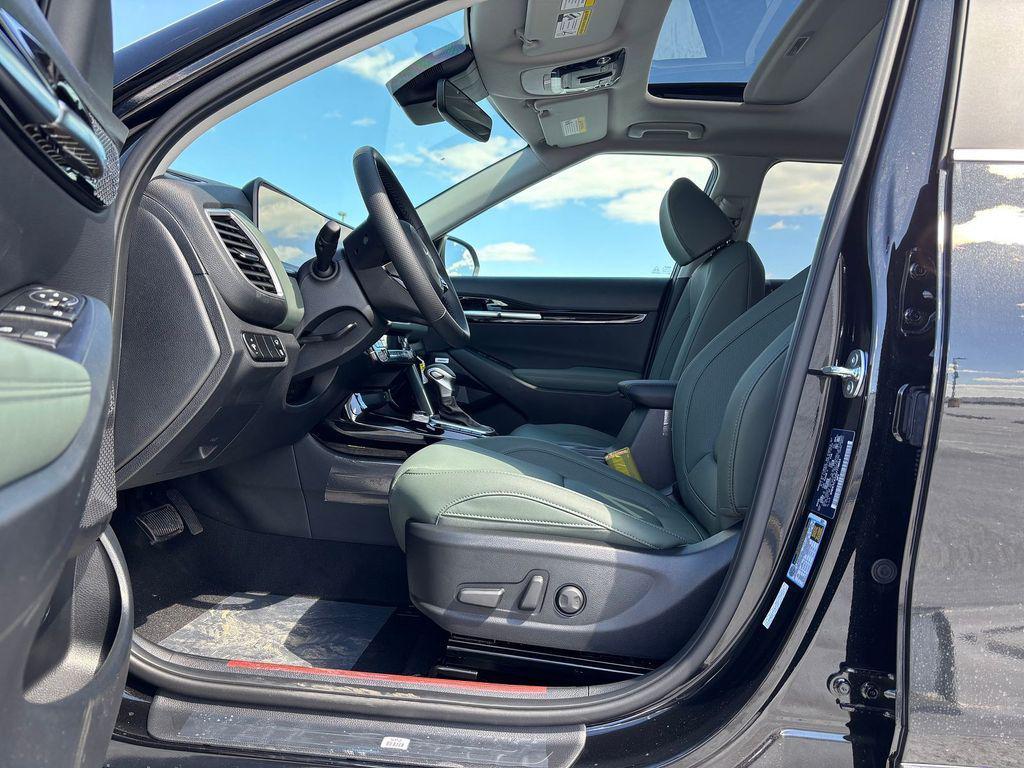 new 2025 Kia Seltos car, priced at $31,428