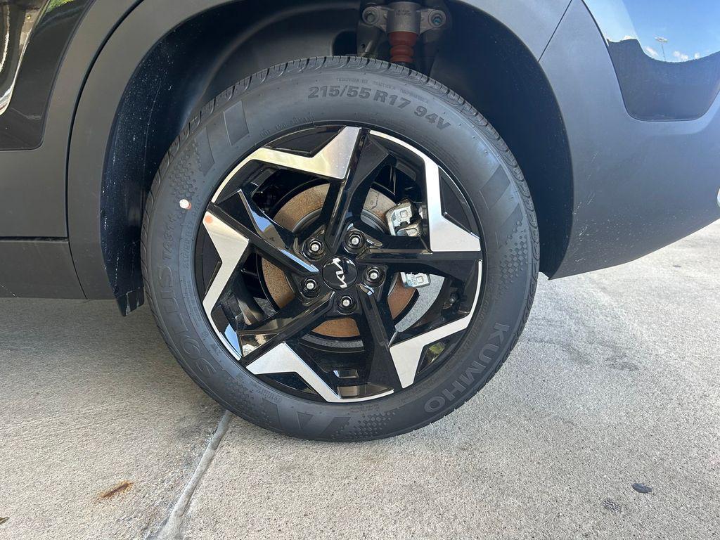 new 2025 Kia Seltos car, priced at $28,317