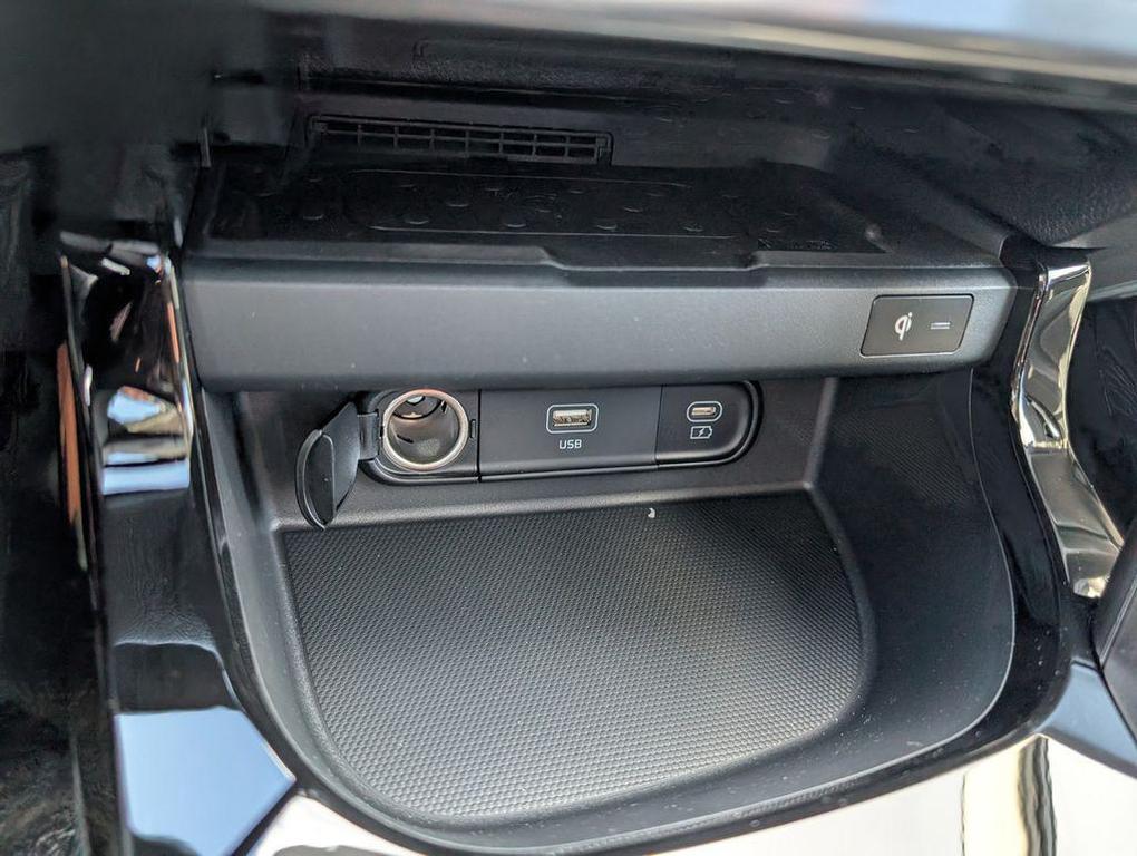 new 2025 Kia Seltos car, priced at $27,945