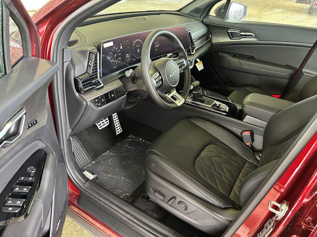 new 2025 Kia Sportage car, priced at $37,357
