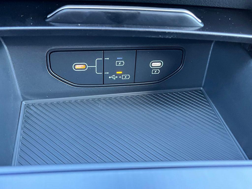 new 2026 Kia Sportage Hybrid car, priced at $31,258