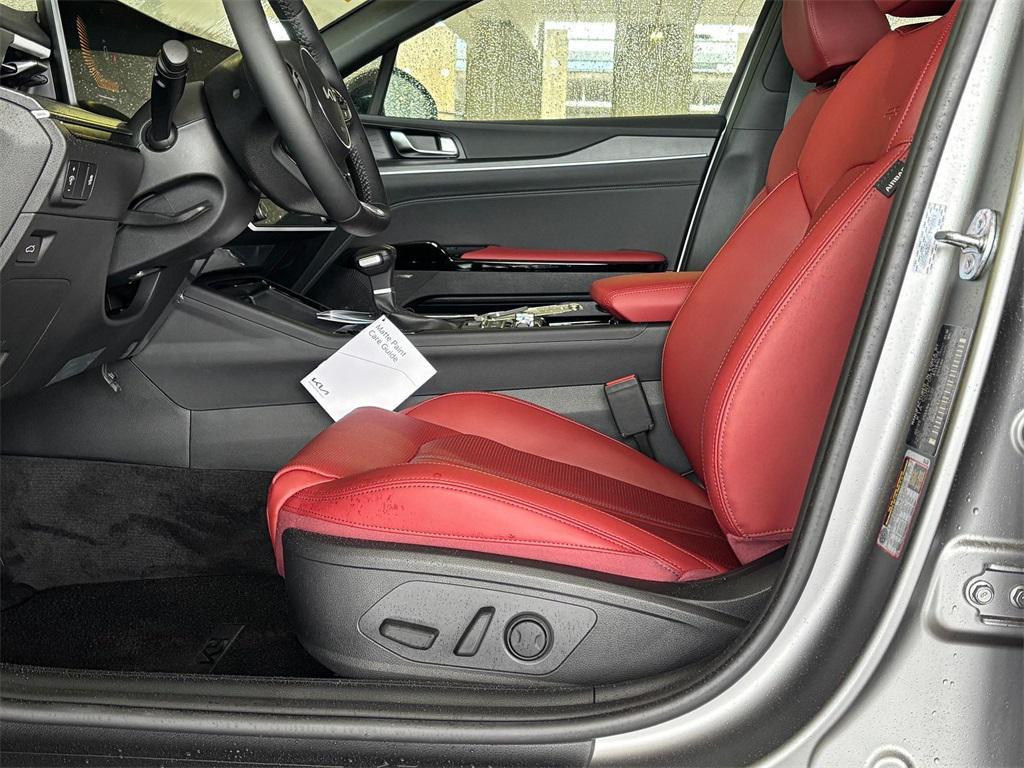 new 2025 Kia K5 car, priced at $33,008