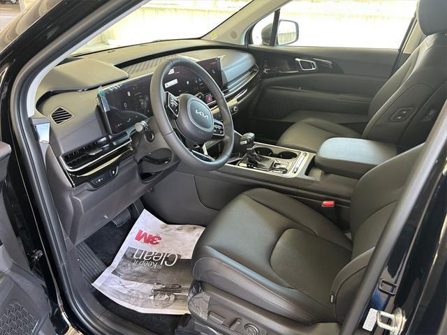 new 2025 Kia Carnival car, priced at $53,424