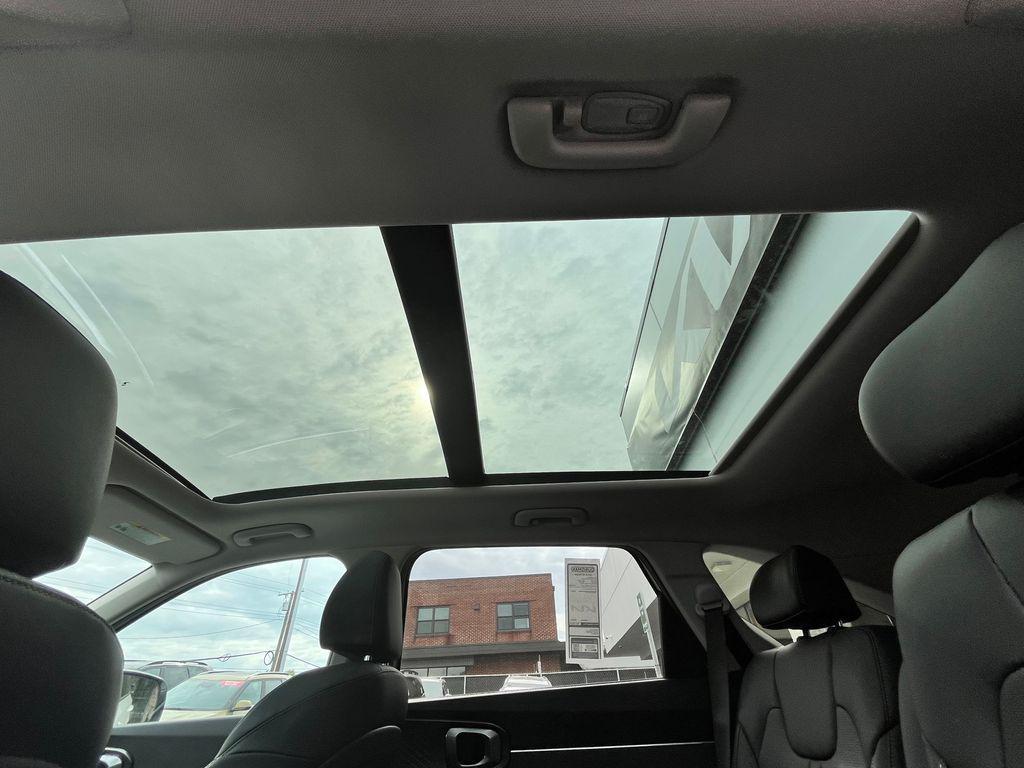 new 2025 Kia Sorento Plug-In Hybrid car, priced at $47,280