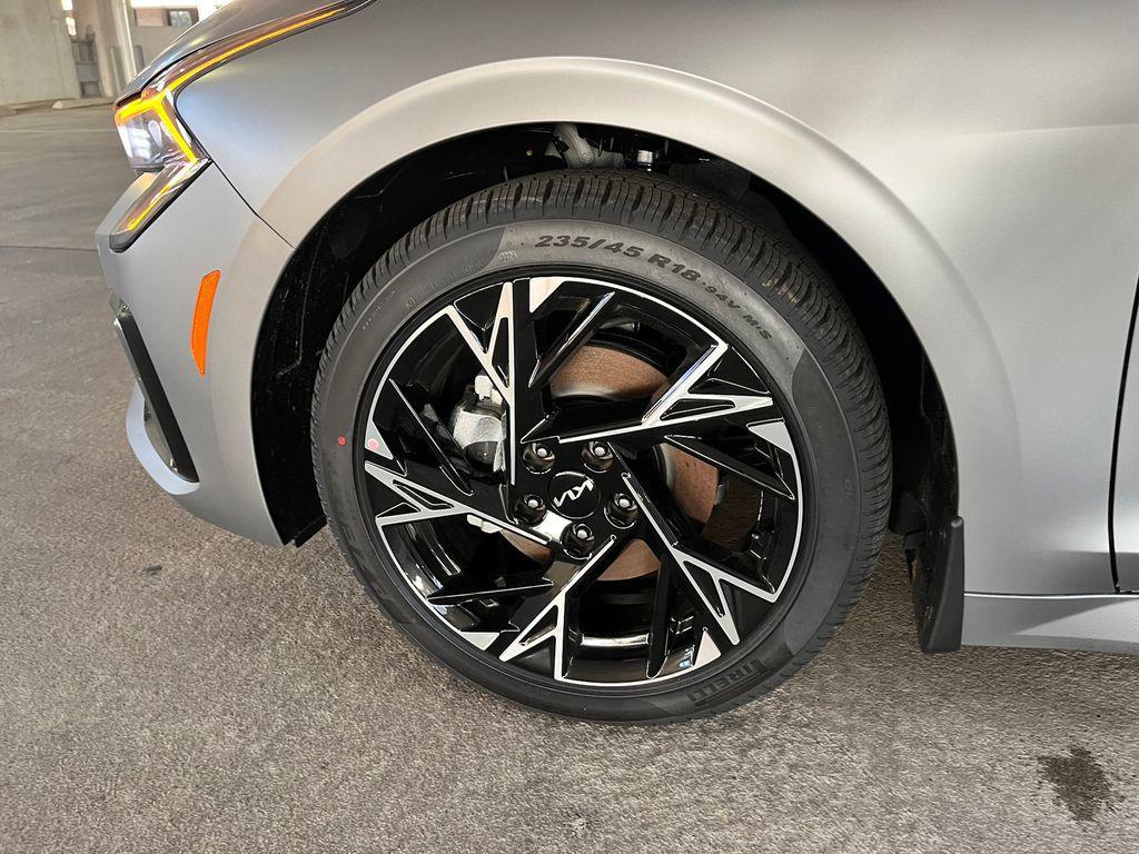 new 2025 Kia K5 car, priced at $30,933