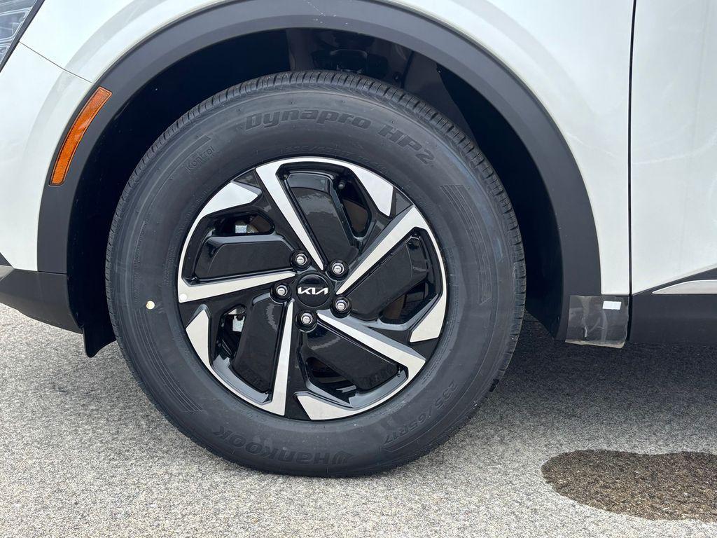 new 2025 Kia Sportage Hybrid car, priced at $29,437
